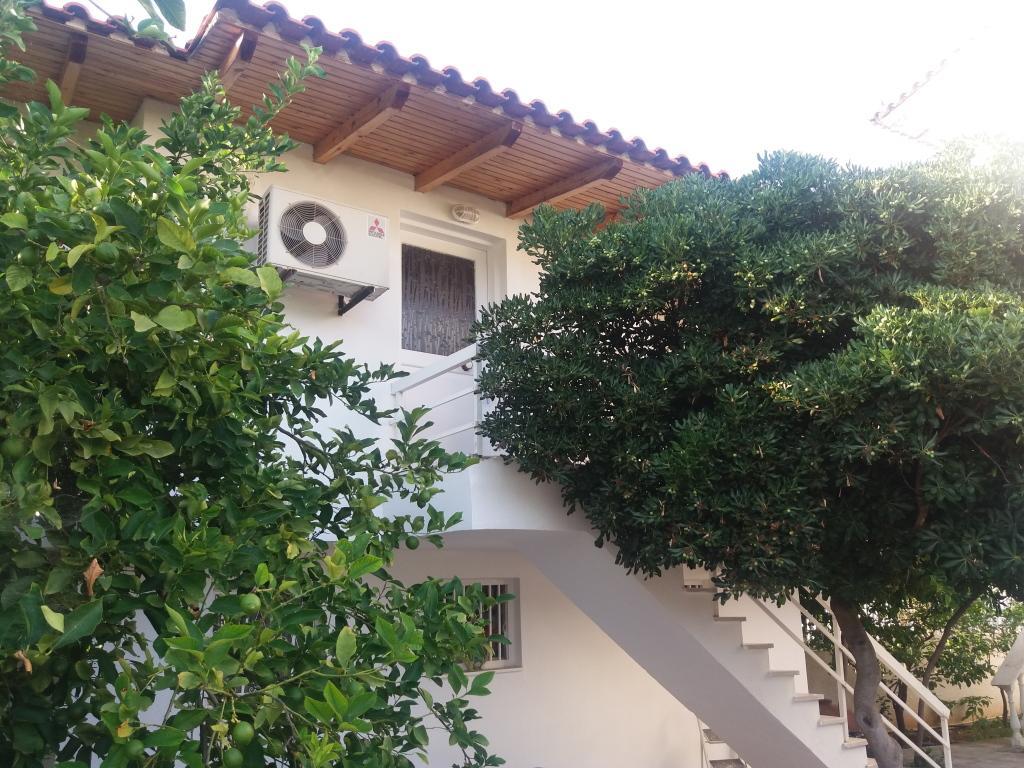 Per Mare Villa Loutra Oraias Elenis Bagian luar foto