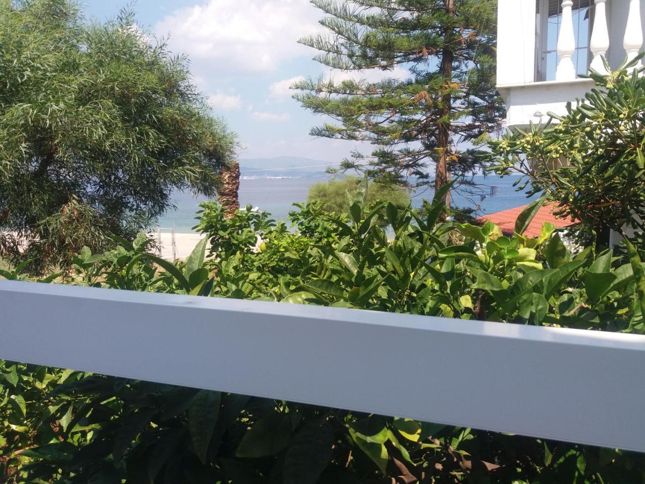 Per Mare Villa Loutra Oraias Elenis Bagian luar foto