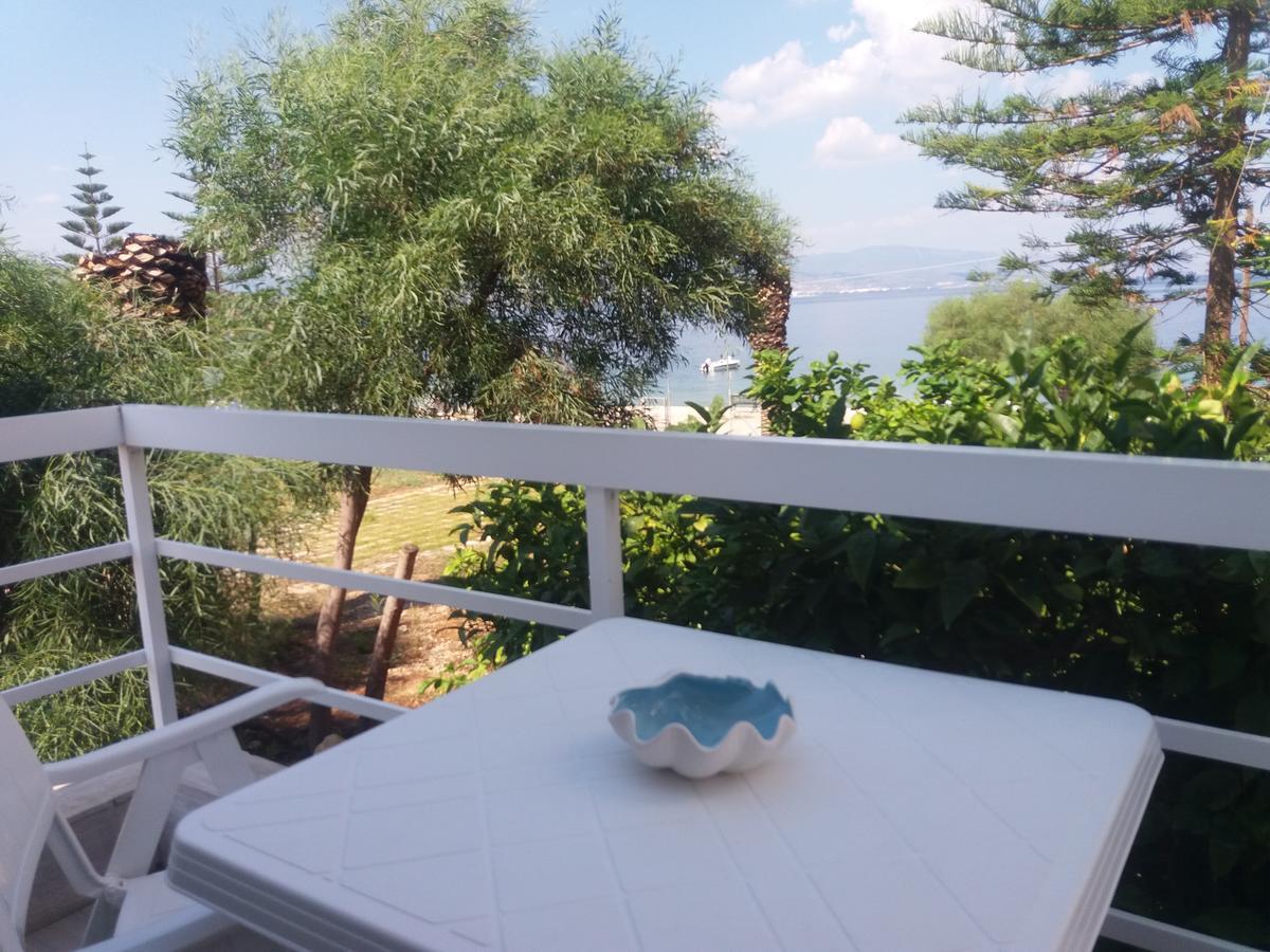 Per Mare Villa Loutra Oraias Elenis Bagian luar foto
