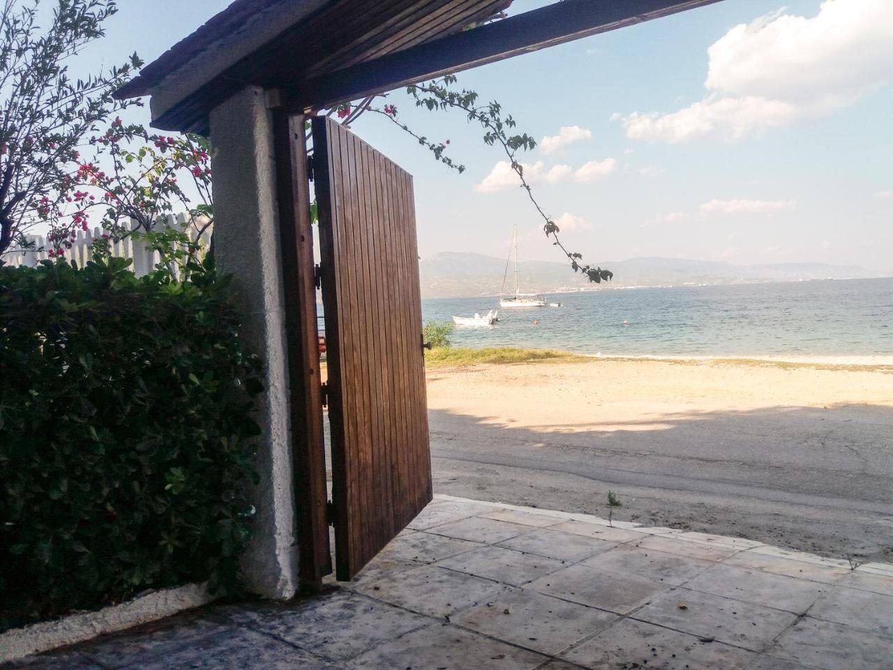 Per Mare Villa Loutra Oraias Elenis Bagian luar foto